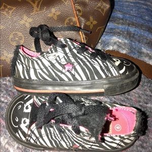 Converse kids size 6 toddle